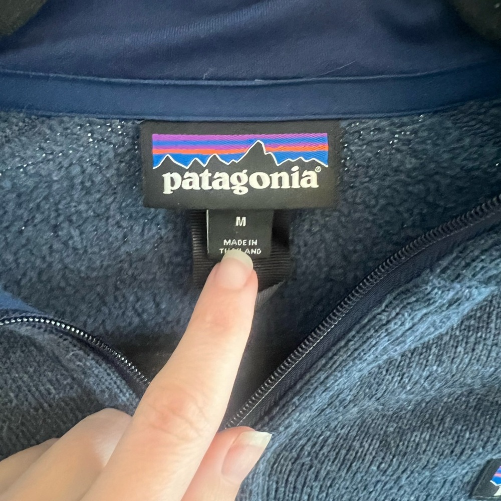 Patagonia Navy Fleece Jacket - Picture 2 of 3